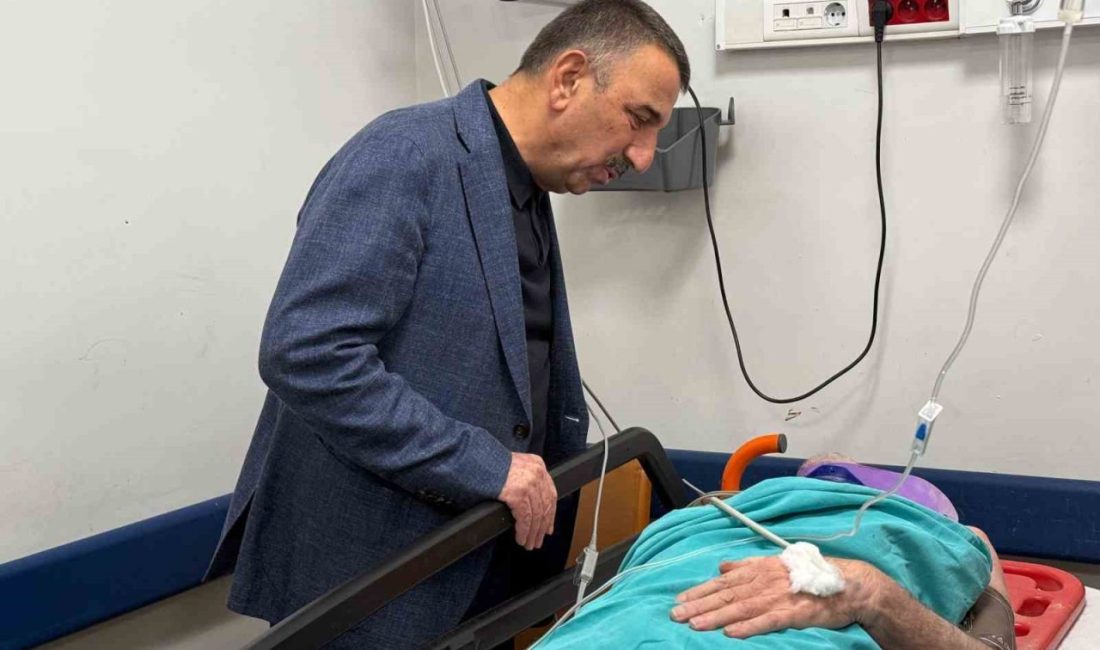 Zonguldak Valisi Osman Hacıbektaşoğlu, 2 katlı binanın çökmesi sonucu enkaz