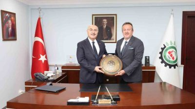 Denizli Valisi Yavuz Selim Köşger, daha önce kendisini makamında ziyaret