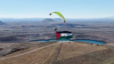 Konya’da Karapınar Doğa ve Uçuş Sporları Başkanı Mustafa Ulutaş, yamaç
