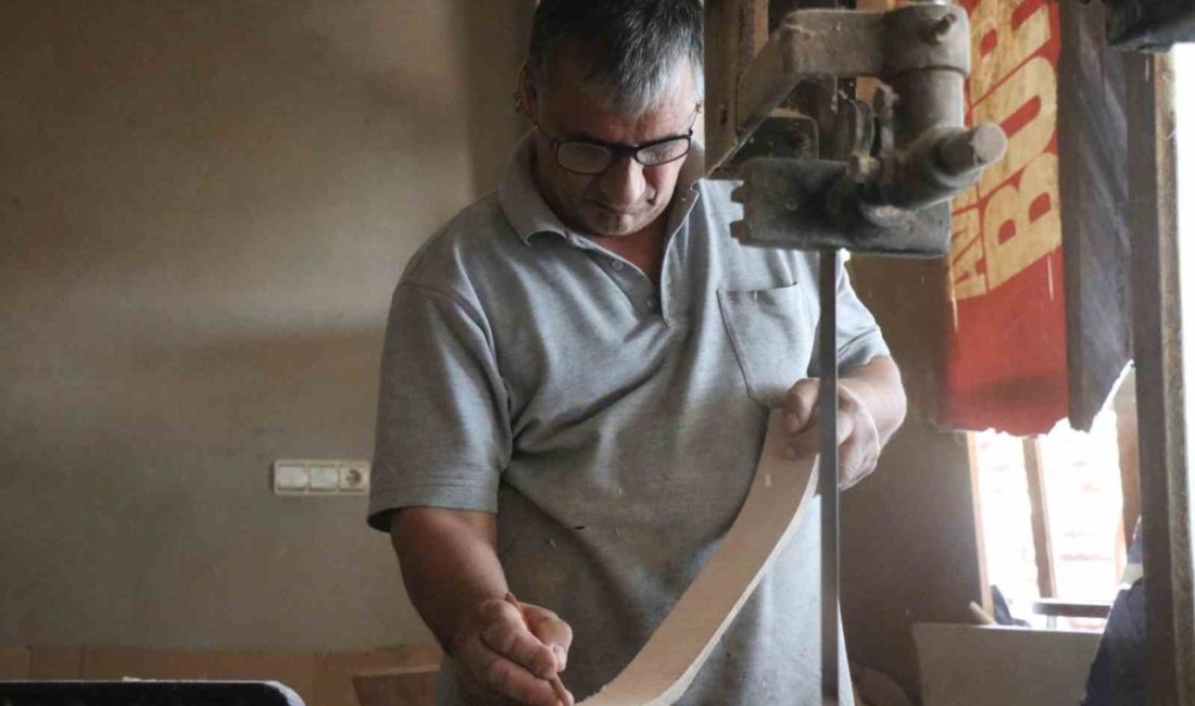Sakarya’da Kültür ve Turizm Bakanlığı sanatçısı Hanifi Bereket, yarım asırdır