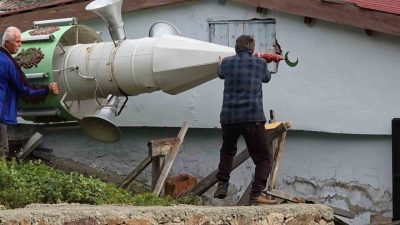 Rize’nin İkizdere ilçesindeki 2 bin 80 rakımlı Garzavan Yaylası’nda köylüler,
