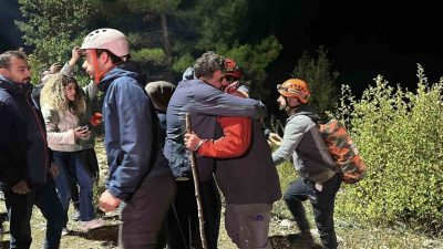 Isparta’nın Sütçüler ilçesindeki Yazılı Kanyon’da mahsur kalan 10 İHH gönüllüsünün