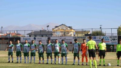Profesyonelliğe Geçiş Ligi’nde (PGL) mücadele eden Yeşil Çivril Belediyespor, sahasında