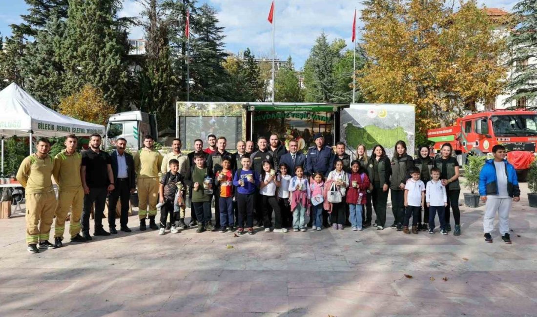 Bilecik’te Yeşil Vatan Tırı’nda öğrencilere doğa sevgisi aşılandı. Bilecik’te Cumhuriyet