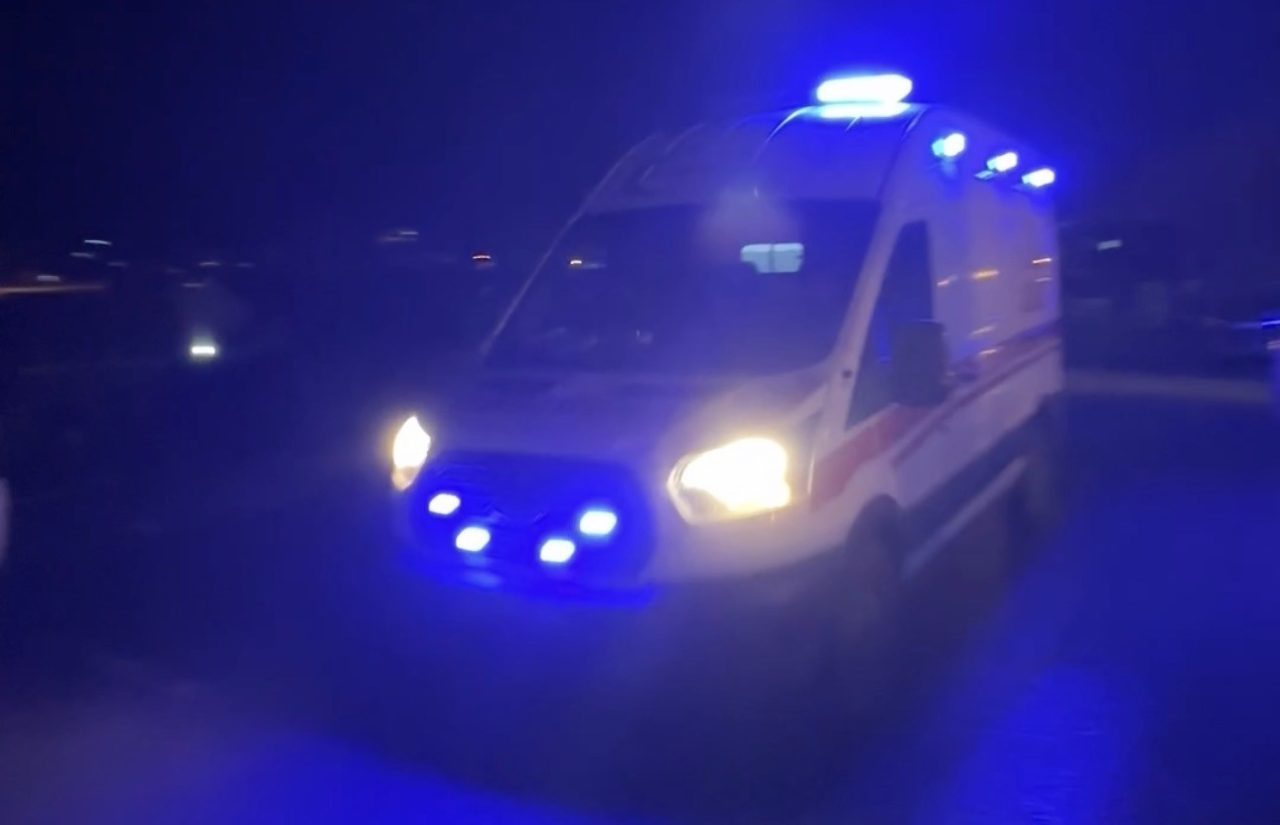 Hakkari’nin Yüksekova ilçesinde evinde hareketsiz halde bulunan 20 yaşındaki genç