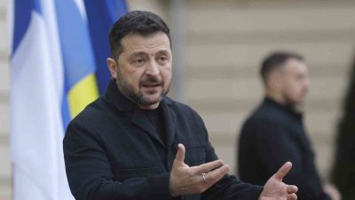 Ukrayna Devlet Başkanı Vladimir Zelenskiy, “Üçlü bir toplantıya, Rusya’ya yönelik