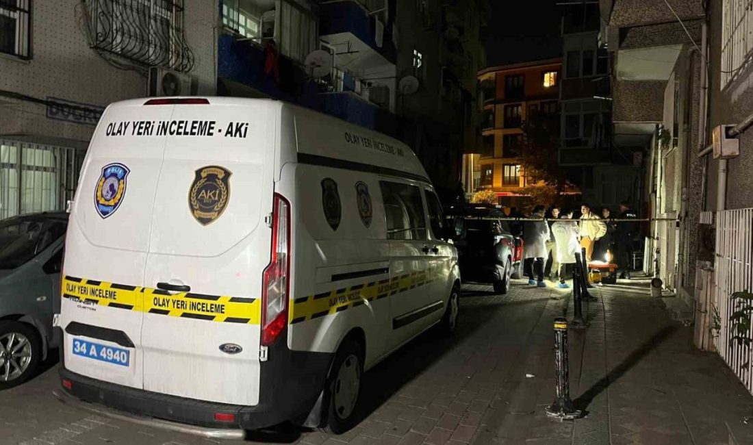 Zeytinburnu’nda ihbar üzerine bir daireye gelen polis ekiplerine silahla ateş