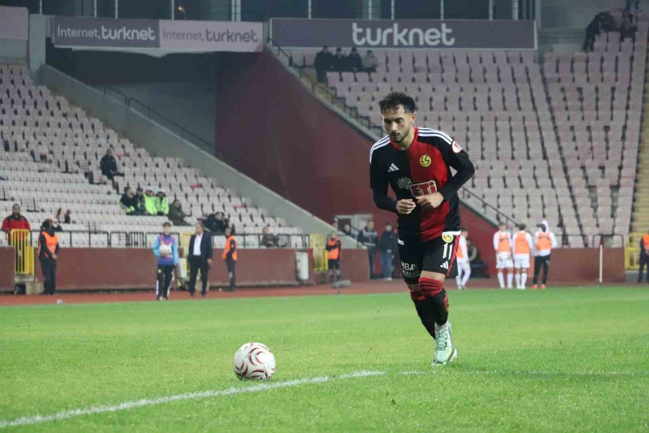 Ziraat Türkiye Kupası 3. tur karşılaşmasında Eskişehirspor, sahasında karşılaştığı Iğdır