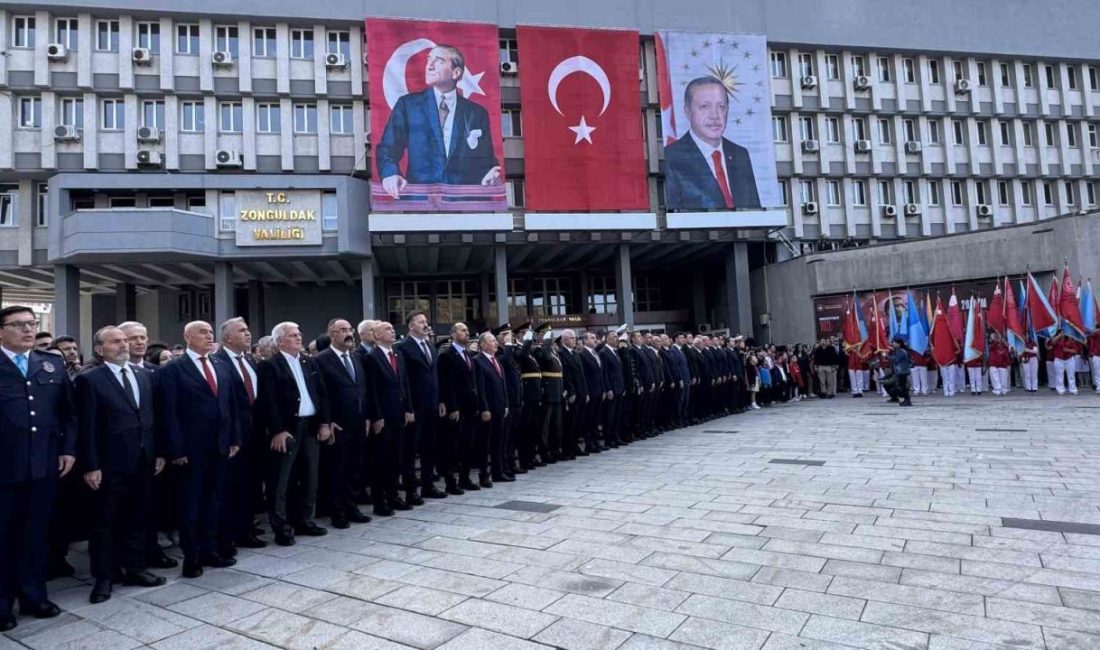 Zonguldak’ta 29 Ekim Cumhuriyet Bayramı törenle kutlandı. Zonguldak’ta Cumhuriyet’in 103.