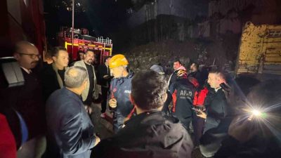 Zonguldak’ta 2 katlı binanın çökmesi sonucu enkaz altında kalan yaşlı