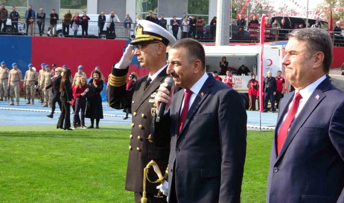 Zonguldak’ta 29 Ekim Cumhuriyet Bayramı dolayısıyla Karaelmas Kemal Köksal Stadı’nda