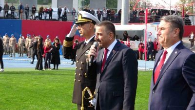 Zonguldak’ta 29 Ekim Cumhuriyet Bayramı dolayısıyla Karaelmas Kemal Köksal Stadı’nda